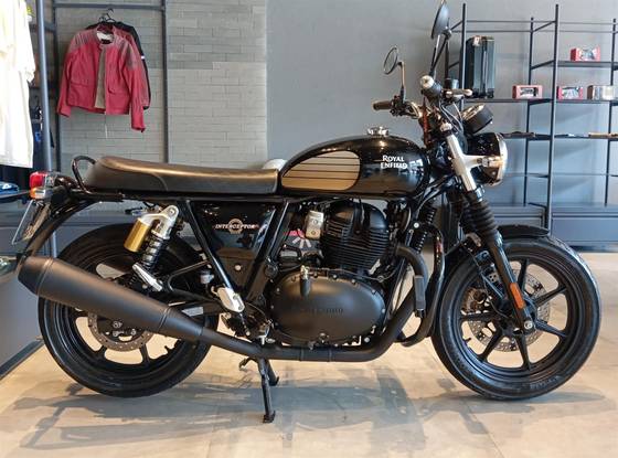 ROYAL ENFIELD INTERCEPTOR 